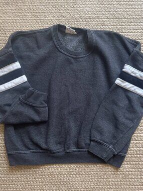 Southern Spirit Varsity Stripe Crewneck Sweatshirt Small Gray Fleece